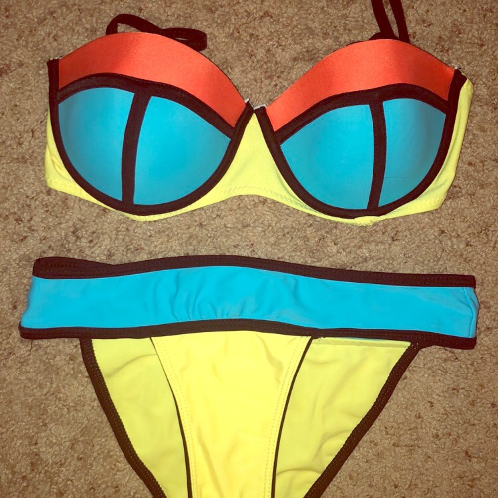 Bikini size Medium runs small more like an XS